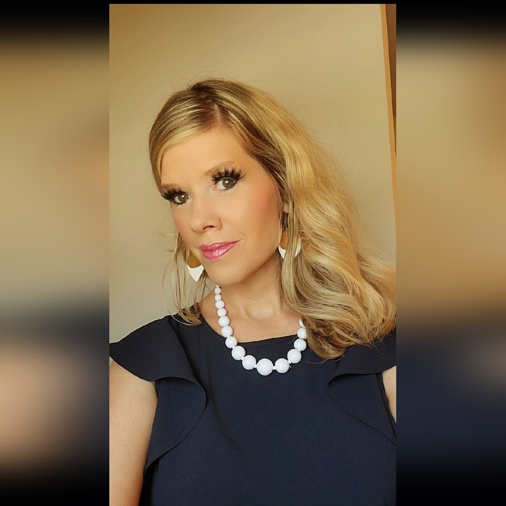 Meet your Posher, Brooke